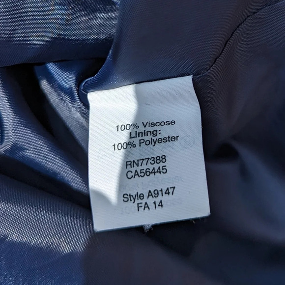 J Crew Navy Blue w. White Heart Print Tank Top Woman's Size 2 - Picture 6 of 8